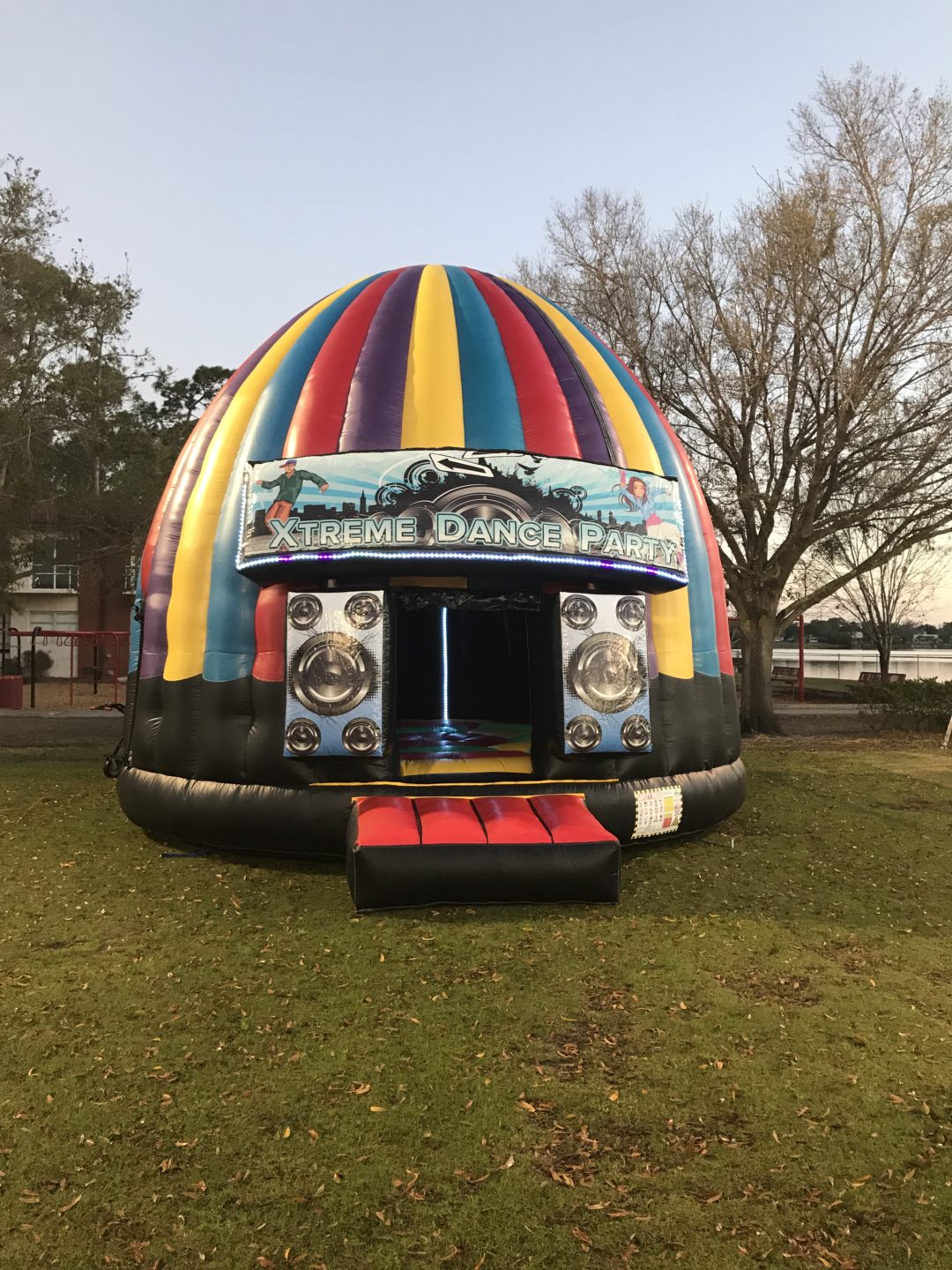 Xtreme Dance Party Dome Bouncing Beez